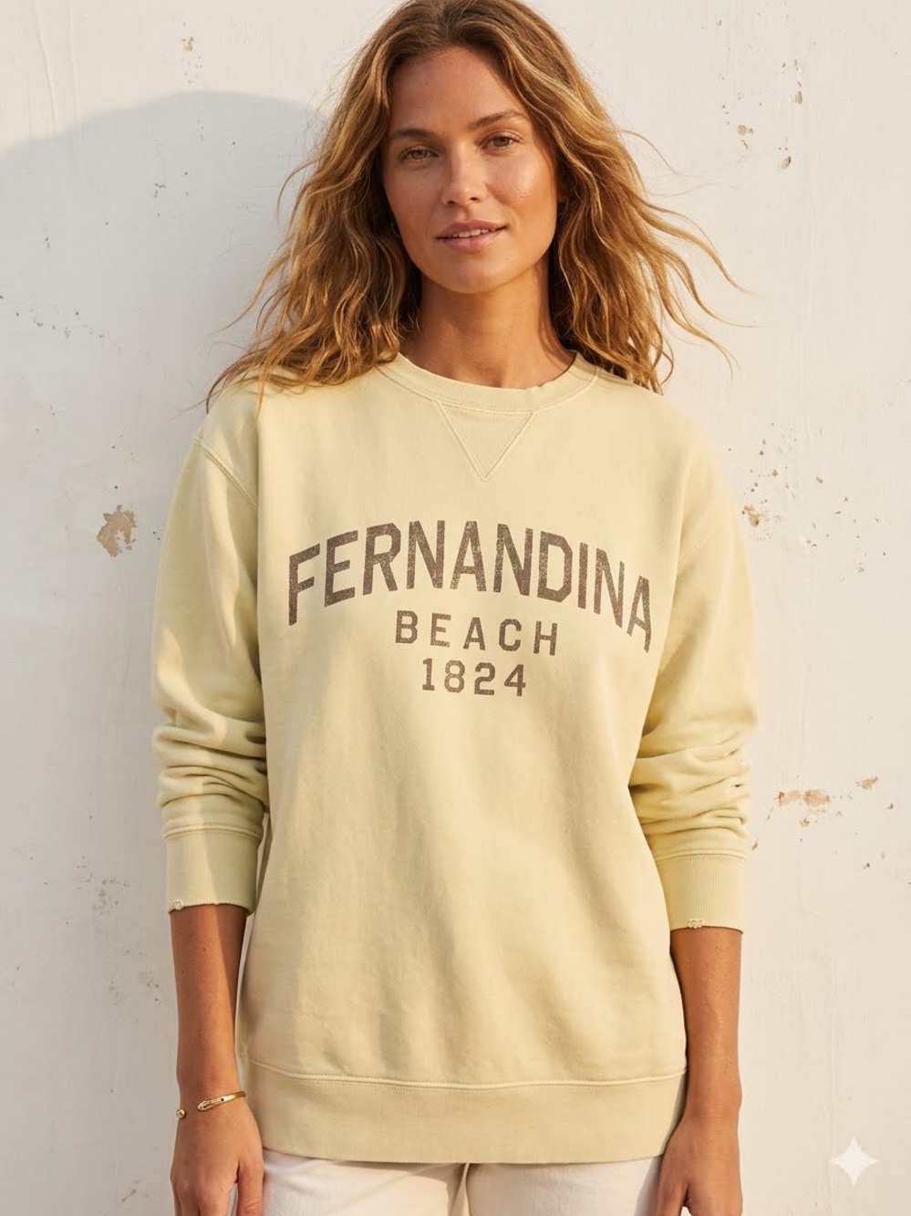 Fernandina Beach 1824 Gear Womens Size Large Yellow Crew Neck Sweatshirt Soft